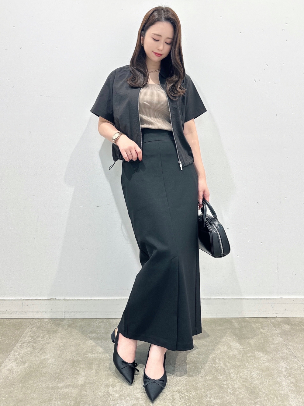 Slit Narrow Skirt/Z+EC、Bubble Hem Camisole」| GU的穿搭理念