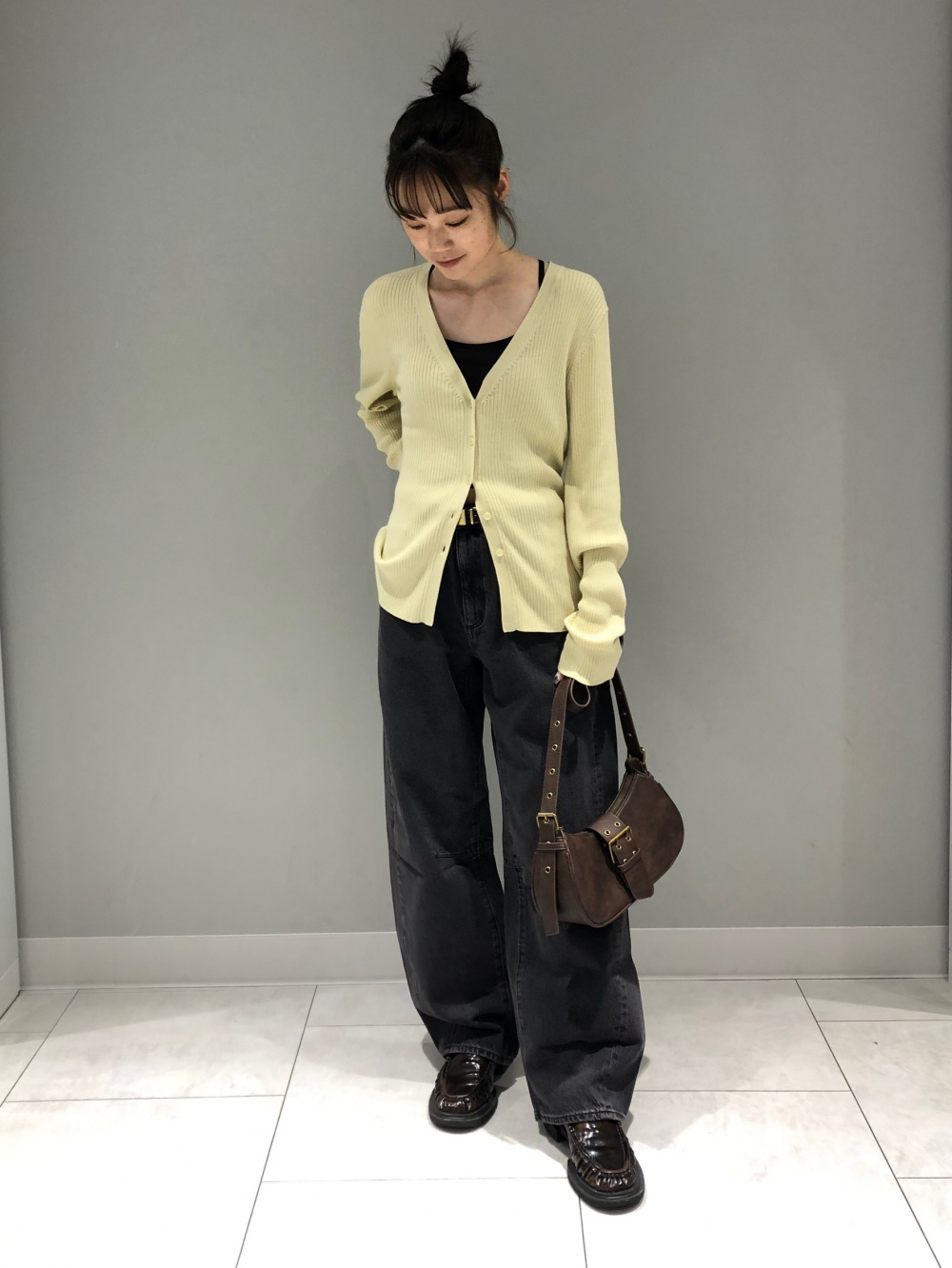 UVカットVネックカーディガンZ+E」の着用コーディネート| ジーユー