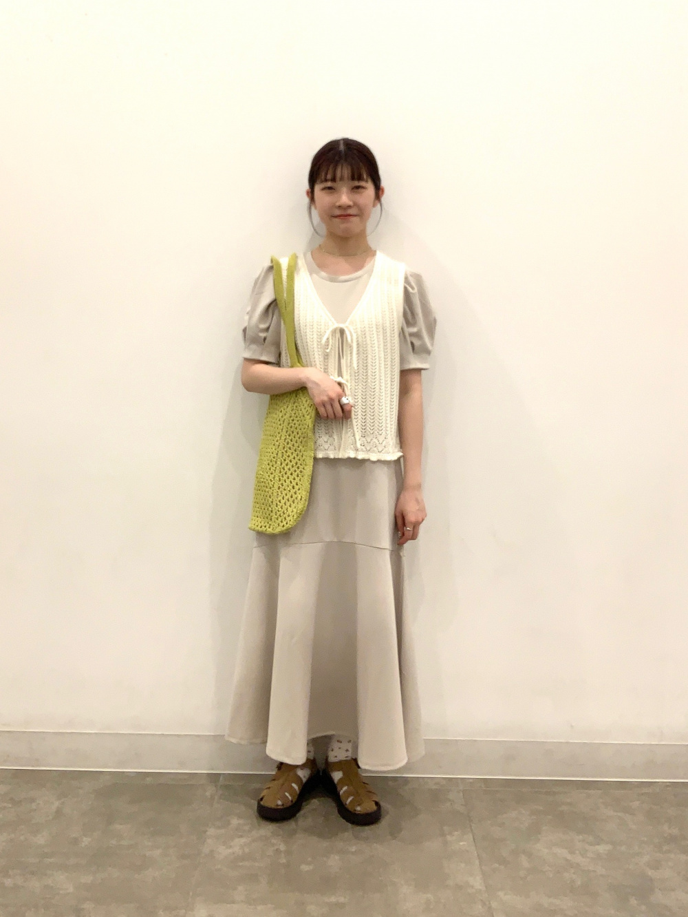 Volume Sleeve Dress/Halfslv/Z+EC、Socks/by rokh/1」| GU的穿搭理念