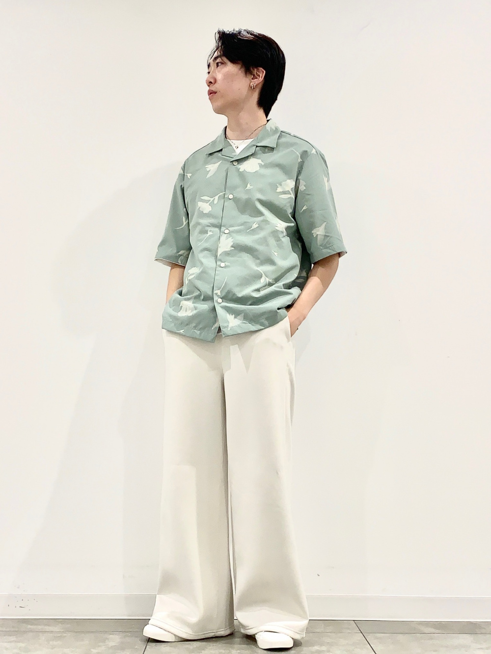 グラフィックT CHIIKAWA、オープンカラーシャツ(5分袖)(フラワー)」の