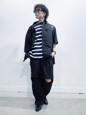 On ブラック ジップアップシャツ Black Comme des Garçonsのブラック ジップアップ 長袖シャツが