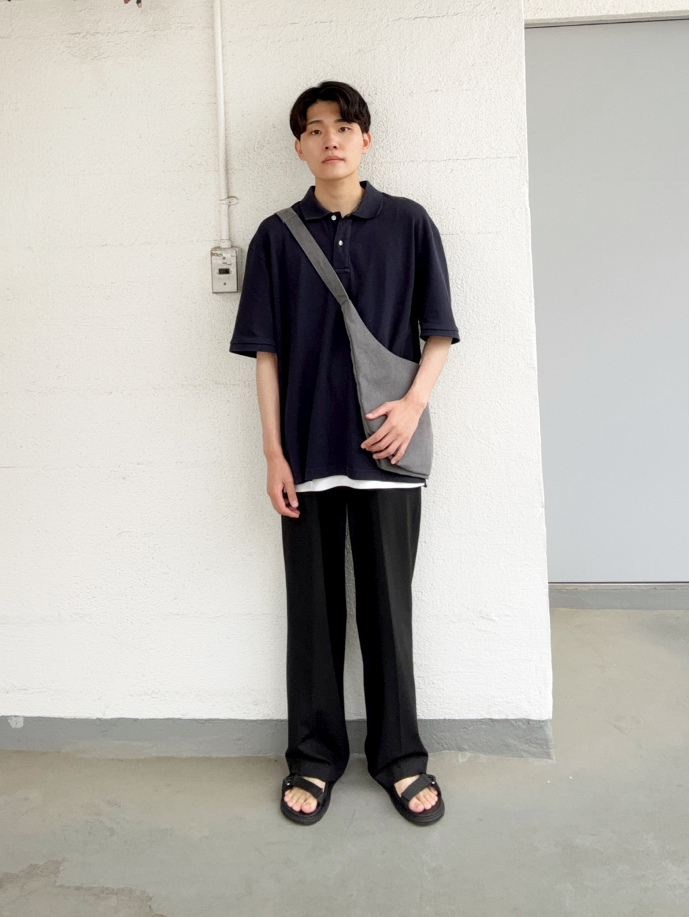 Zip-Up Shirt、Chunky Sole Plain Toe Shoes」| GU的穿搭理念