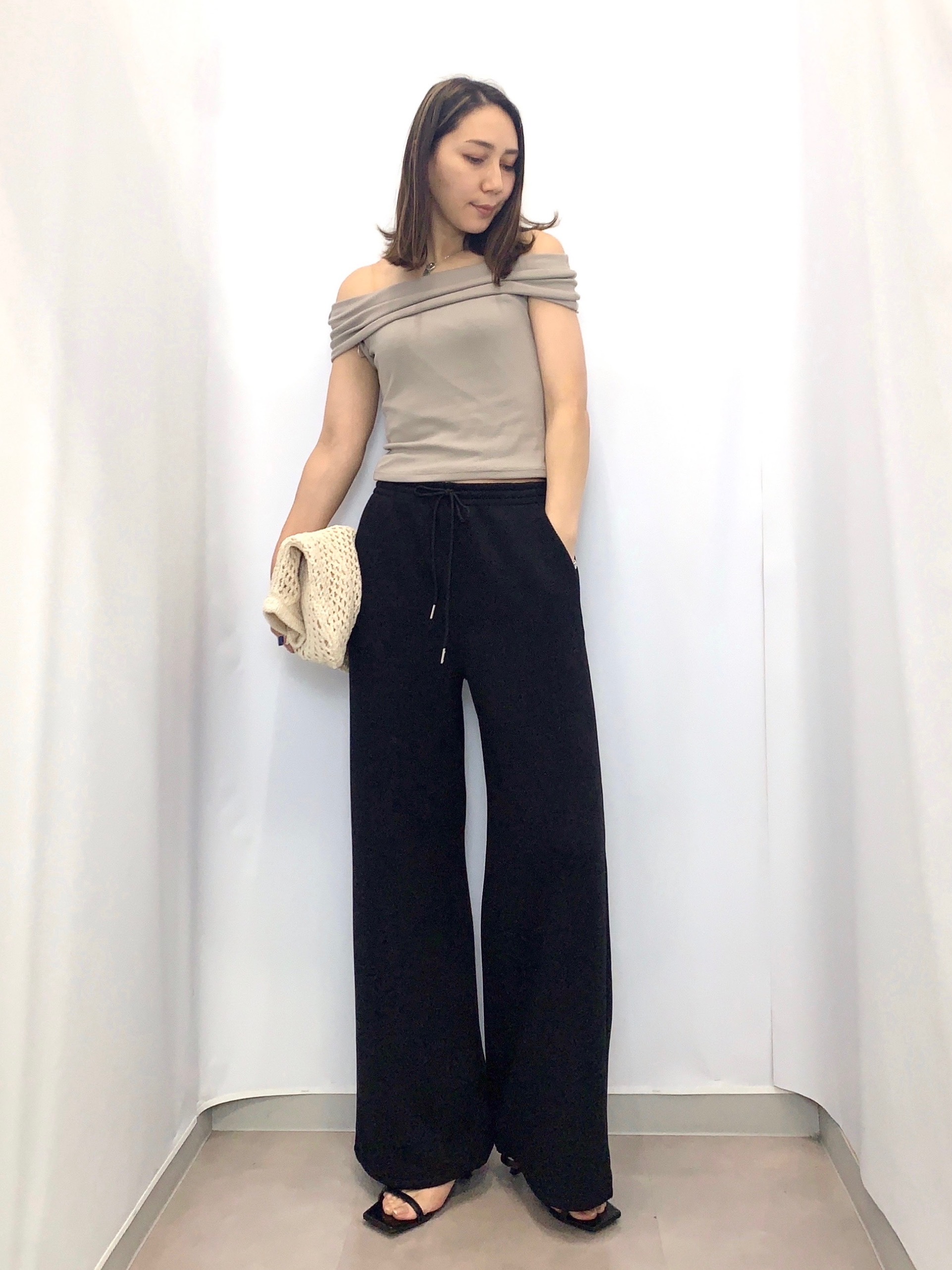 GU新作】これ一枚で主役級じゃん！2990円の「レトロトップス