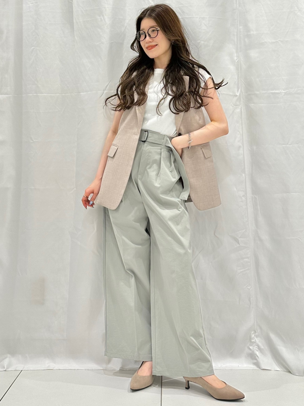 テーラードベストZ、リブT」の着用コーディネート| ジーユー