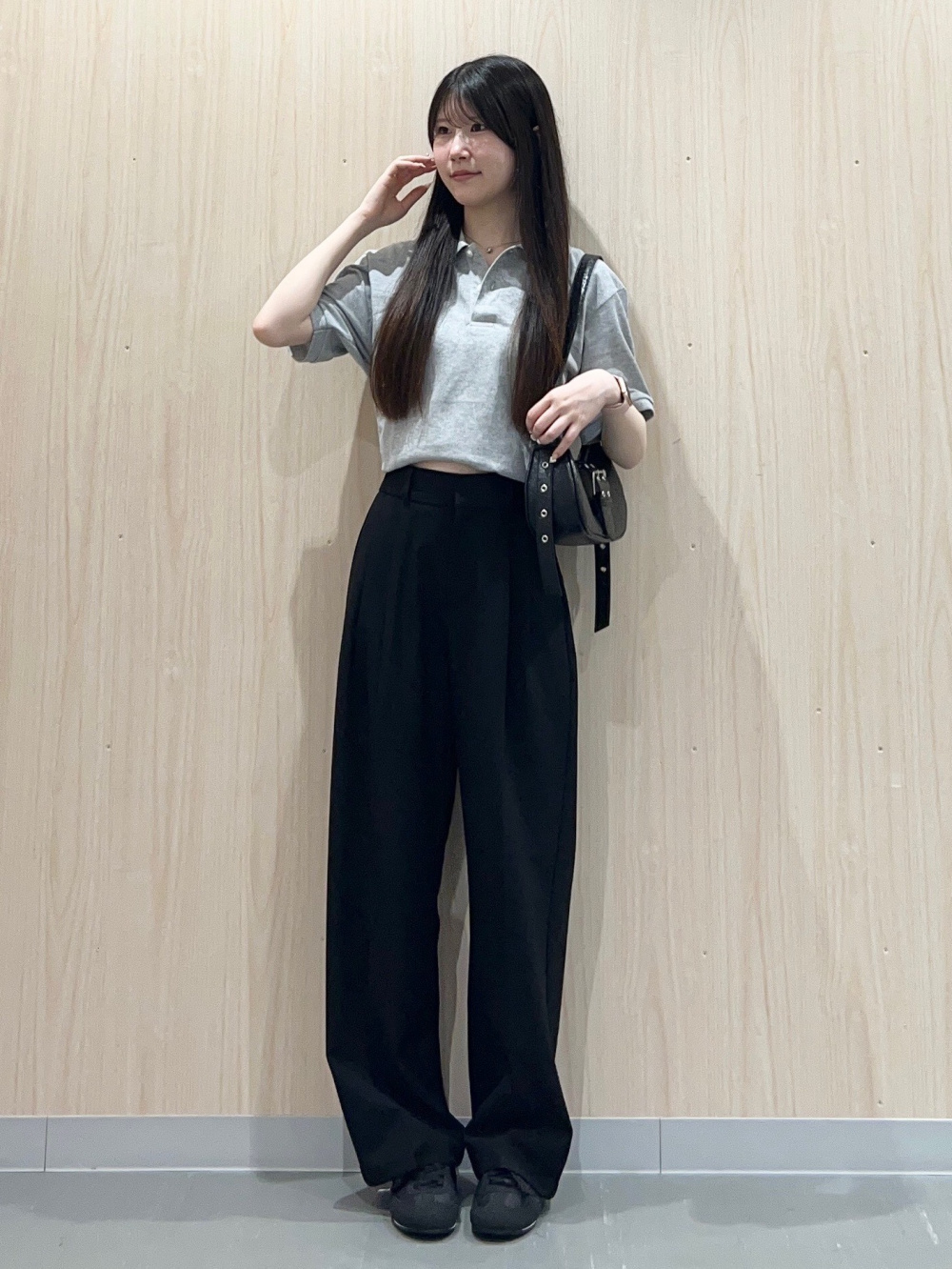 デニムフーディブルゾンNT+E、ウォッシュドリブクロップドT(長袖)」の