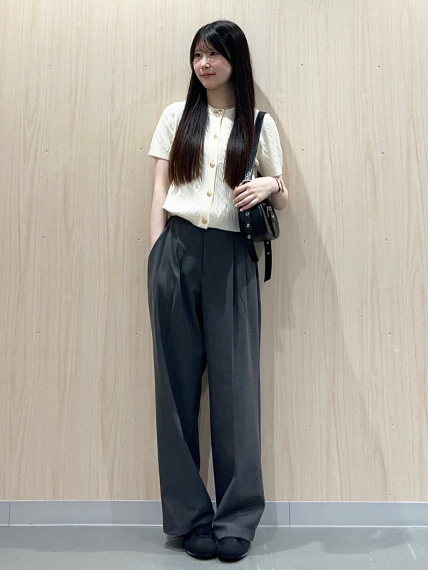 Tucked Wide Pants、Cable Metal Button Cardigan/S」| GU的穿搭理念