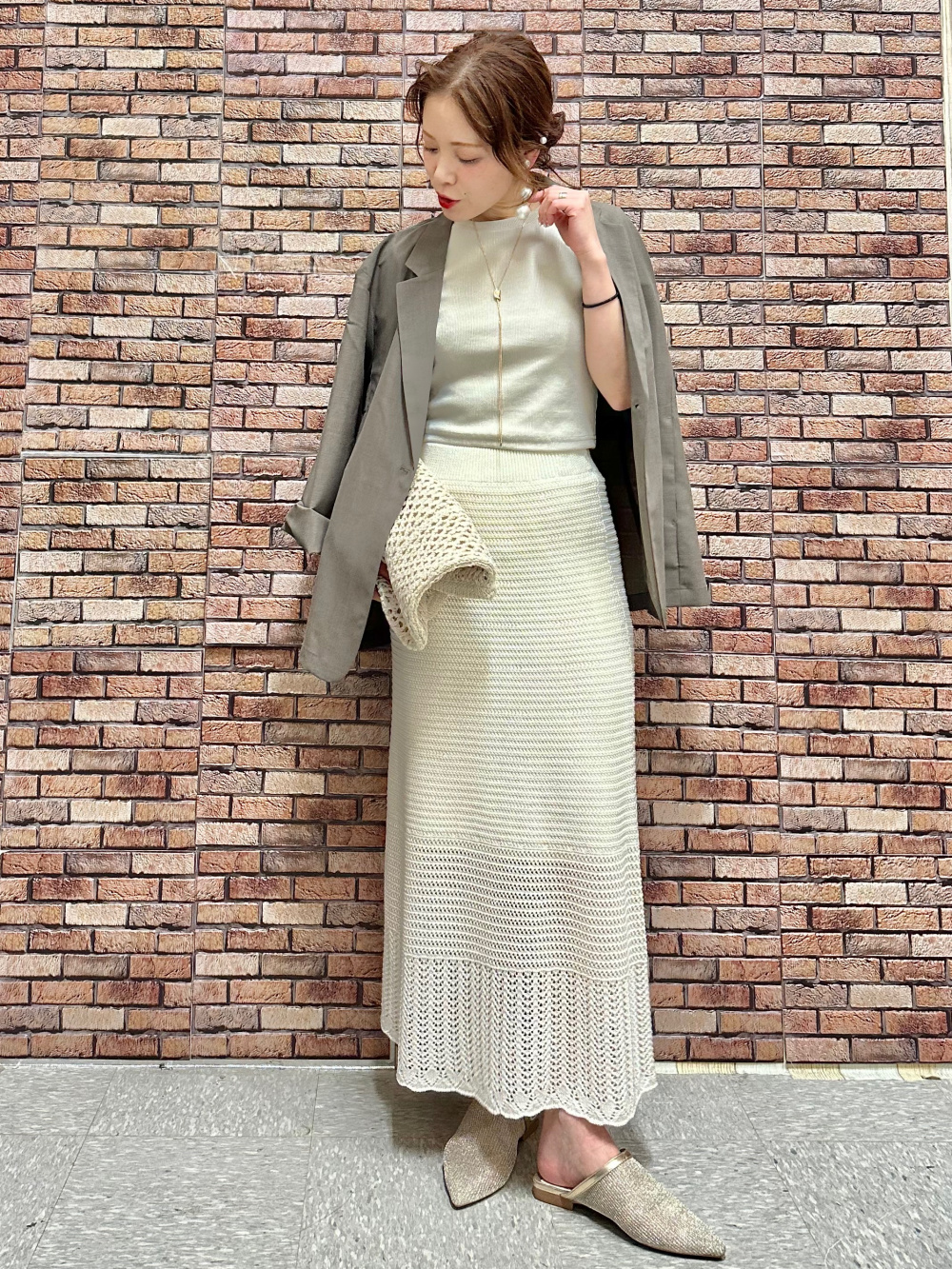 あきしんぺーじ Lacy Stitch Knitted Skirt、Front Zip Shirt/S」| GU的穿搭理念