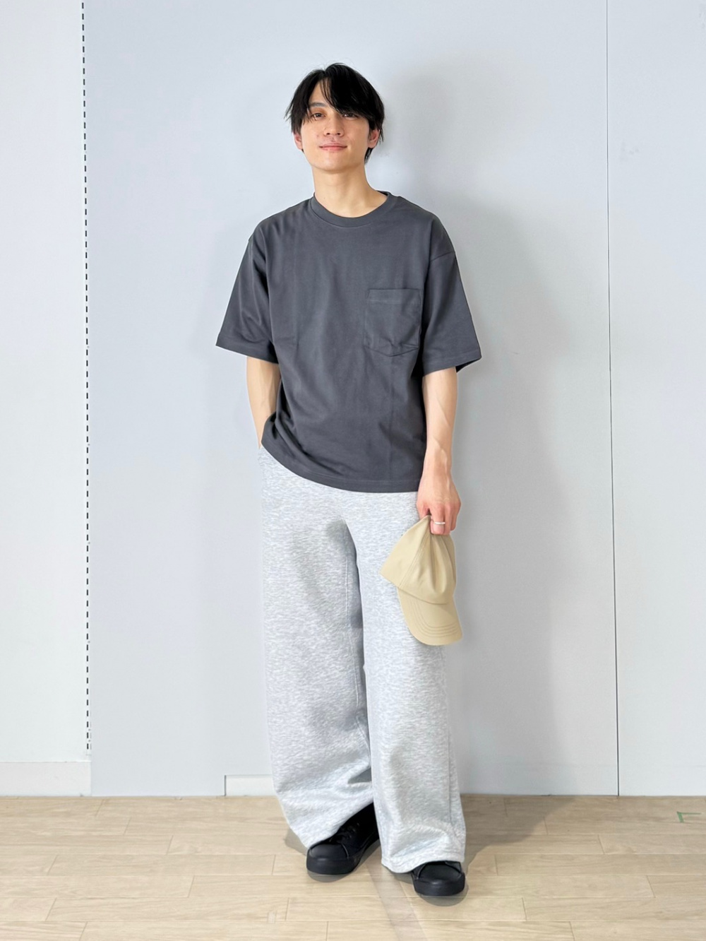Boxy T-Shirt/Halfslv、Denim Carrot Pants/NTQ」| GU的穿搭理念