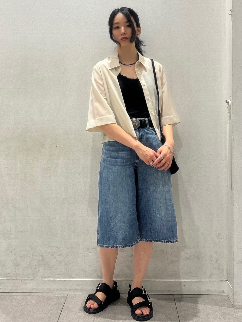 shi-gu様 Sheer Shirt/Halfslv/Q」| GU的穿搭理念