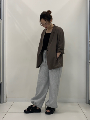 GU公式 | ボリュームソールパフィースポーツサンダル