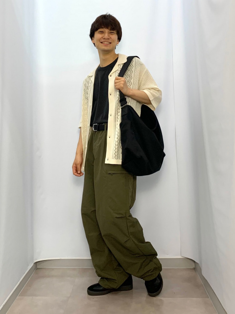 ナイロンジップパラシュートパンツのメンズコーディネート一覧｜GU