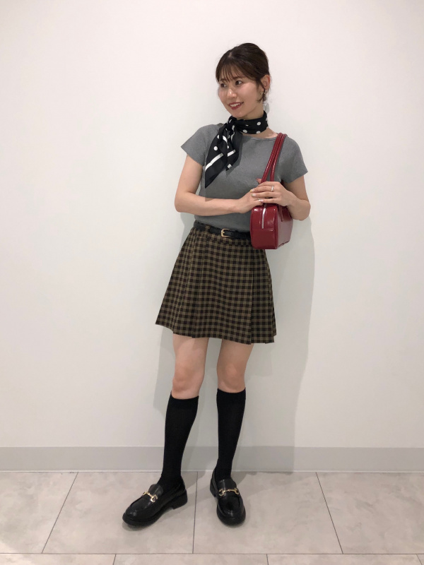 ★シックなコーディネートに★CHANEL スカート 2025年8月(2／14)】 盛夏のオシャレを満喫する 今着たい注目