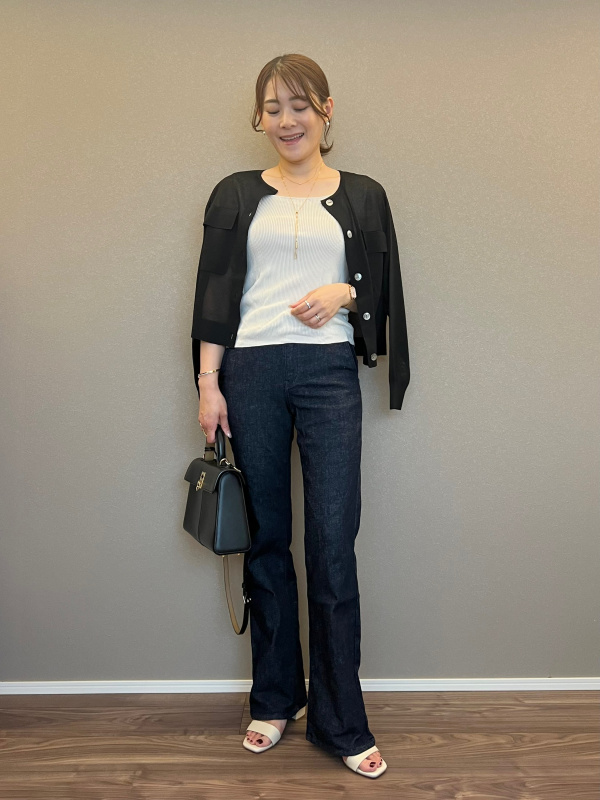 スリムフレアトラウザージーンズ」のレディースのコーディネート一覧