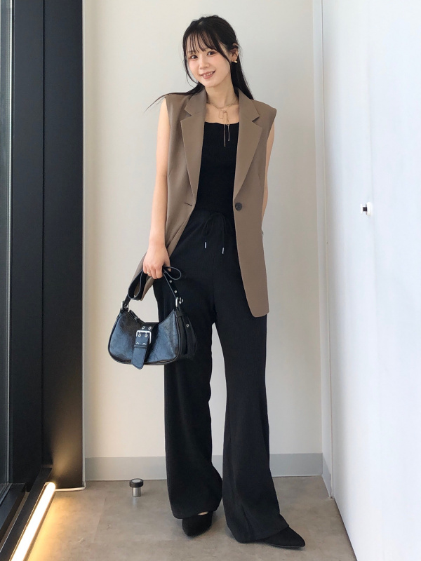 GU♡テーラードベストZ♡S size♡ベージュとブラックのセット売り GU公式 | テーラードベストZ