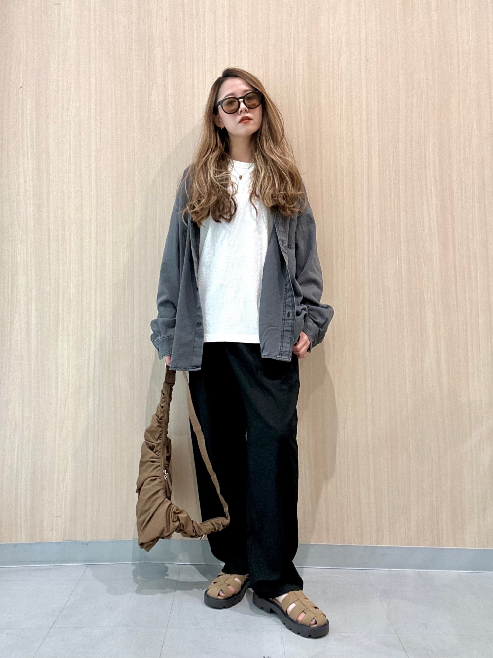 KIDS(男女兼用)オーバーサイズグラフィックT(ワンポイントロゴ