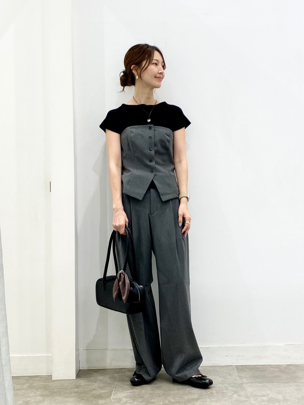 フロントボタンビスチェ」の着用コーディネート| ジーユー