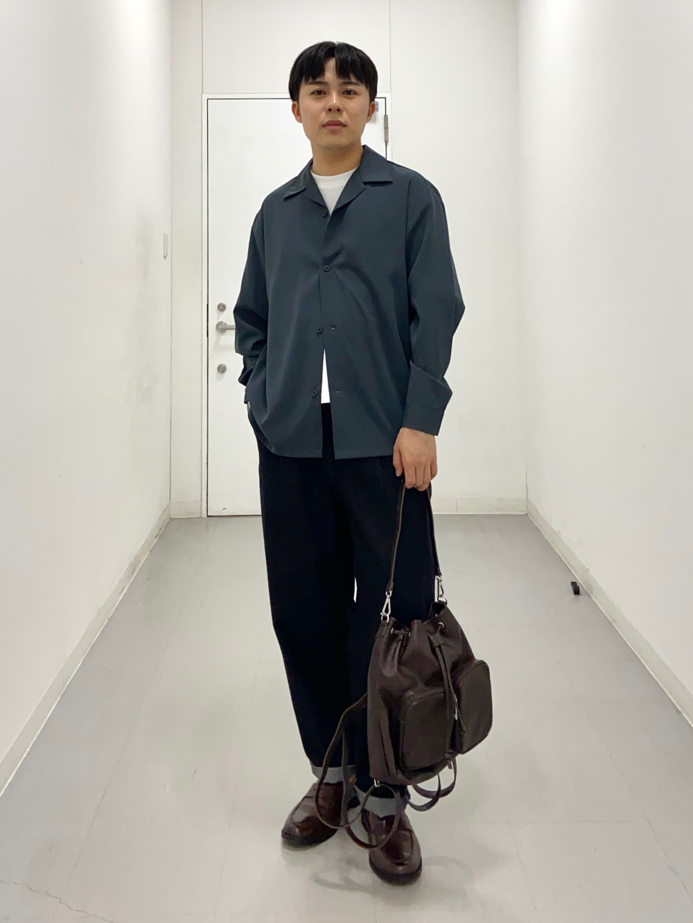 Wide Boston Bag、Velour Sneakers」| GU的穿搭理念