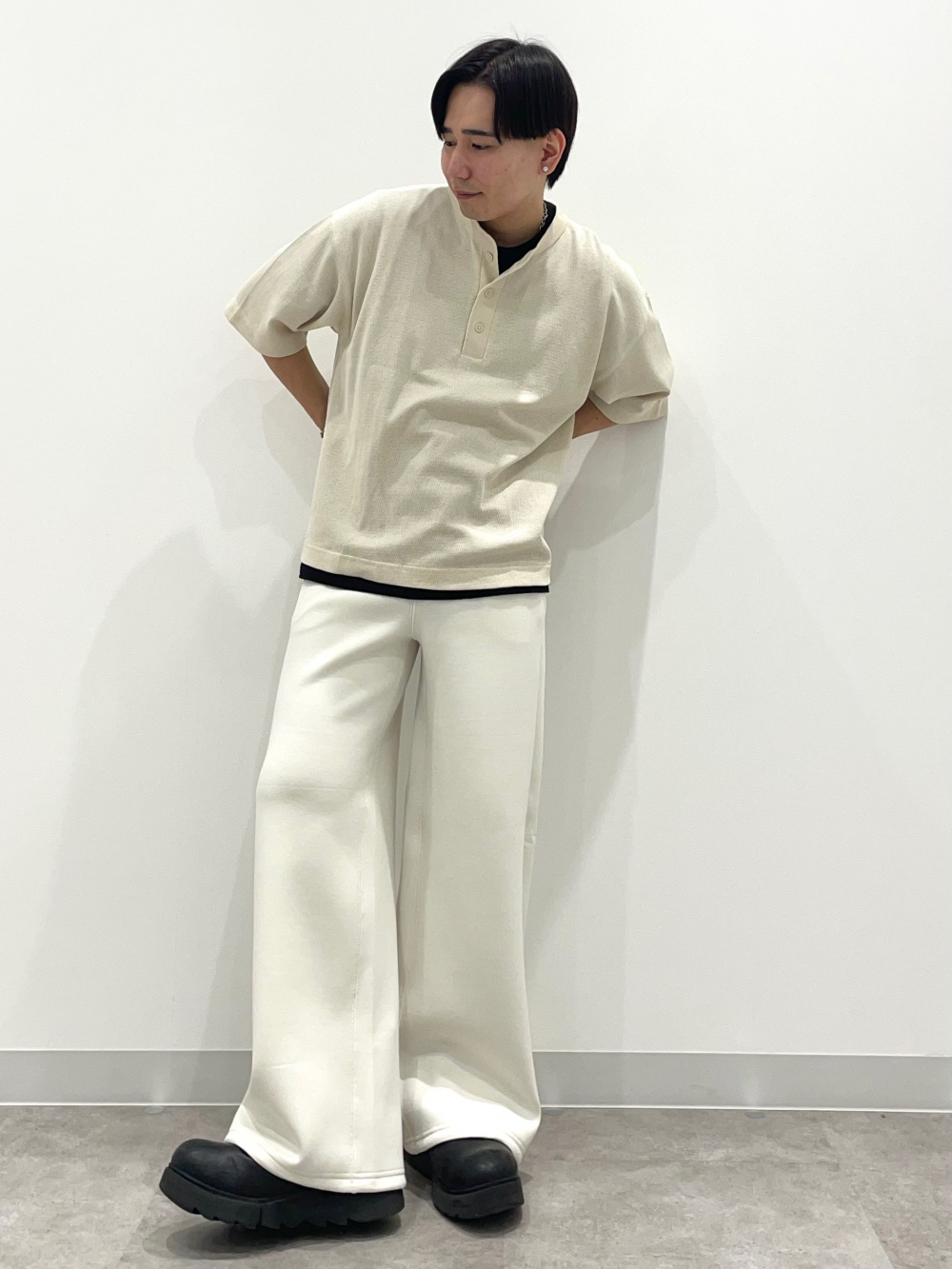 コットンクルーネックT、ボクシーヘンリーネックT(5分袖)」の