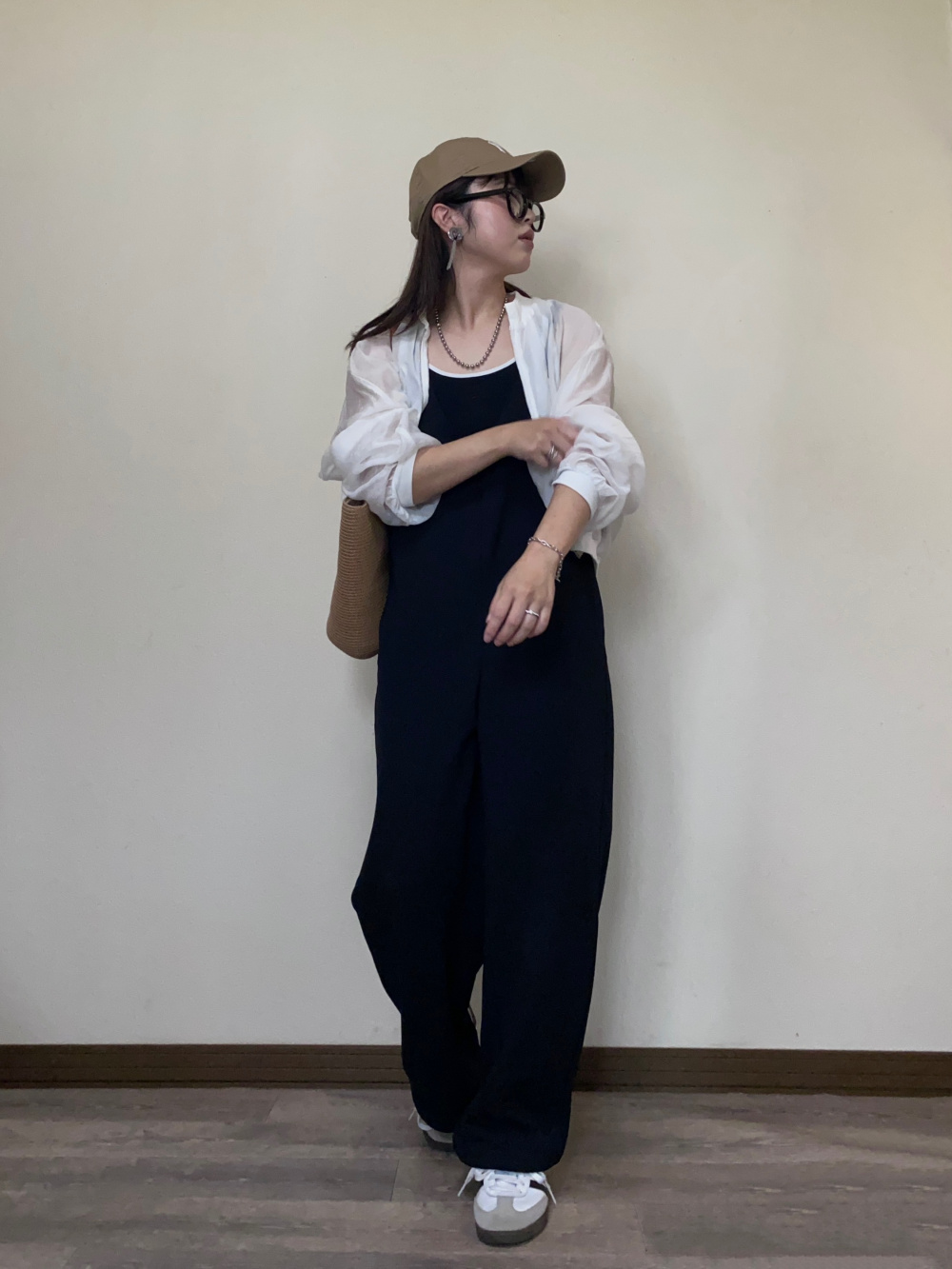 カットソーサロペットパンツ」の着用コーディネート| ジーユー