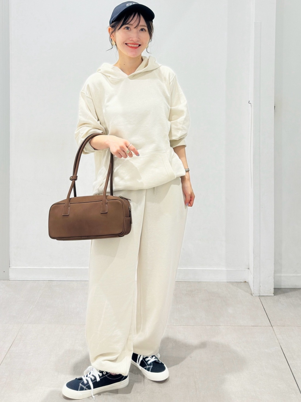 ヨッシー様 C5305 スウェット×ワッフルパンツコーデ ヨッシー様 C5305 スウェット×ワッフルパンツコーデ ヨッシー様