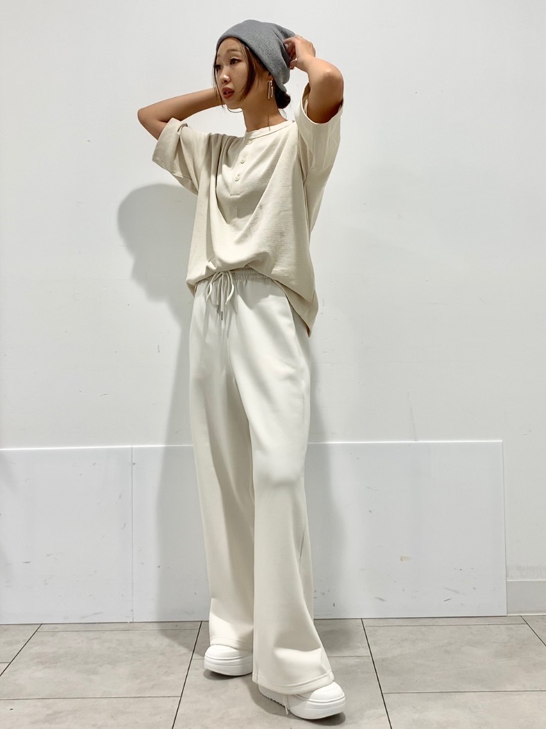 Painter Knee Length Shorts、Boxy Henley Neck T-Shirt/HalfSlv」| GU