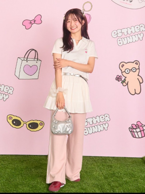 GUCCI シュシュ 箱無し フローラ プリント シルクツイル シュシュブラック＆マルチ