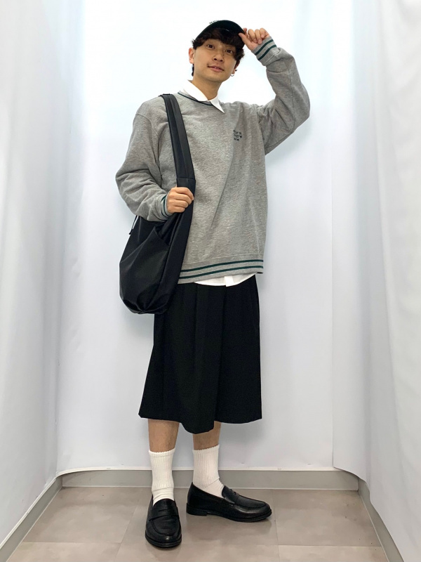 夏にぴったり❤️シンプルなトップス♪普段着に最適♪ 公式スタイリング | ジーユー