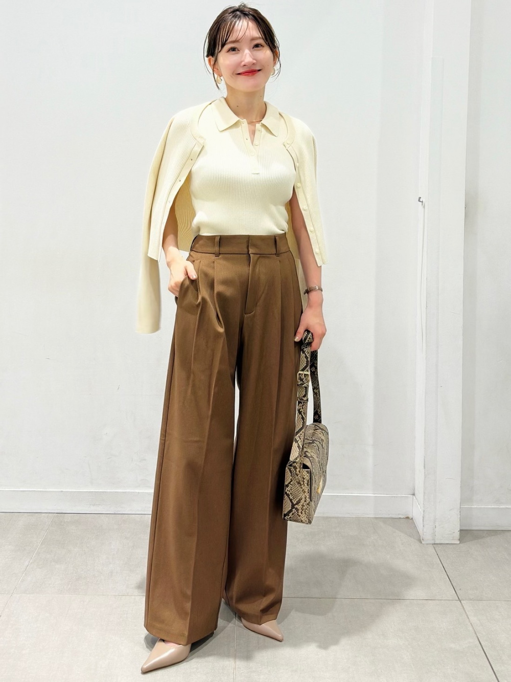 Pleated Wide Pants、2Way Long Belt Bag」| GU的穿搭理念