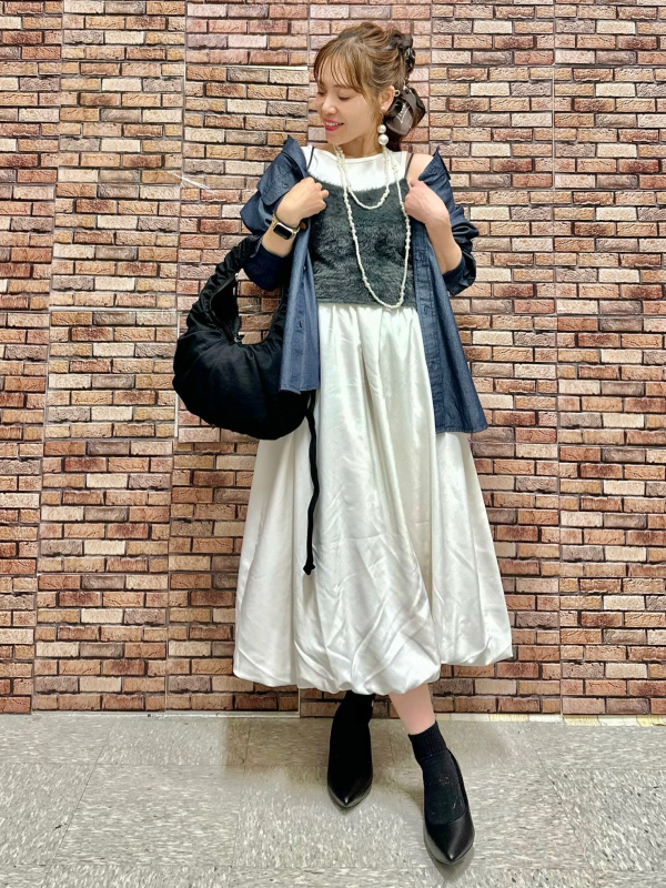 ダークブラウンリブトップスとデニムショートパンツセット ウォッシュド加工スタッズ付きショートパンツ - ブラウン | ZARA