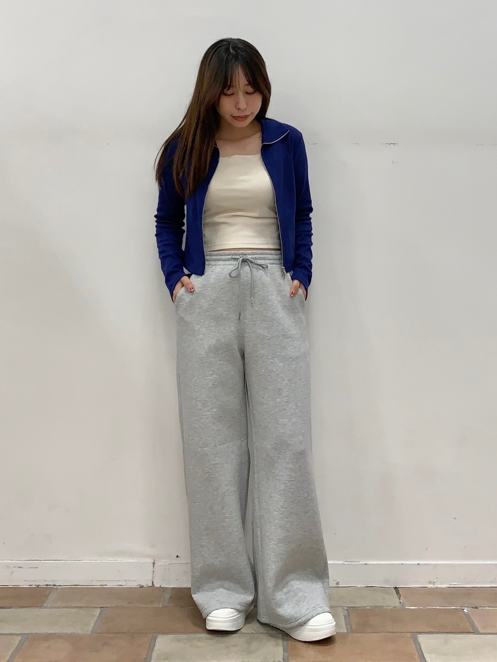 Puff Sweat Baggy Pants、Bra-Feel Cropped Velour Camisole