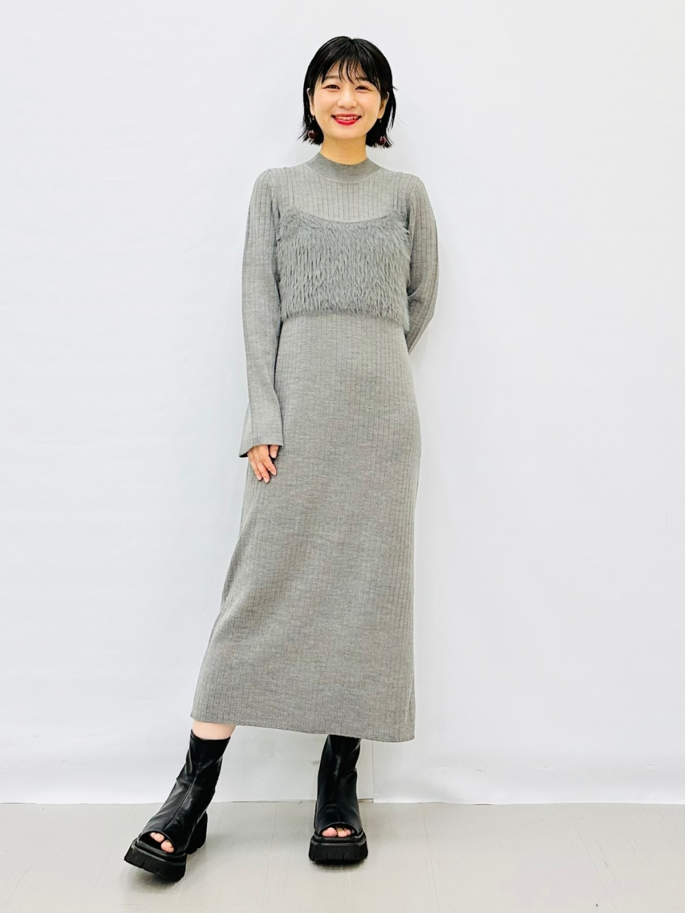 2ピースビスチェセットワンピース」の着用コーディネート| ジーユー