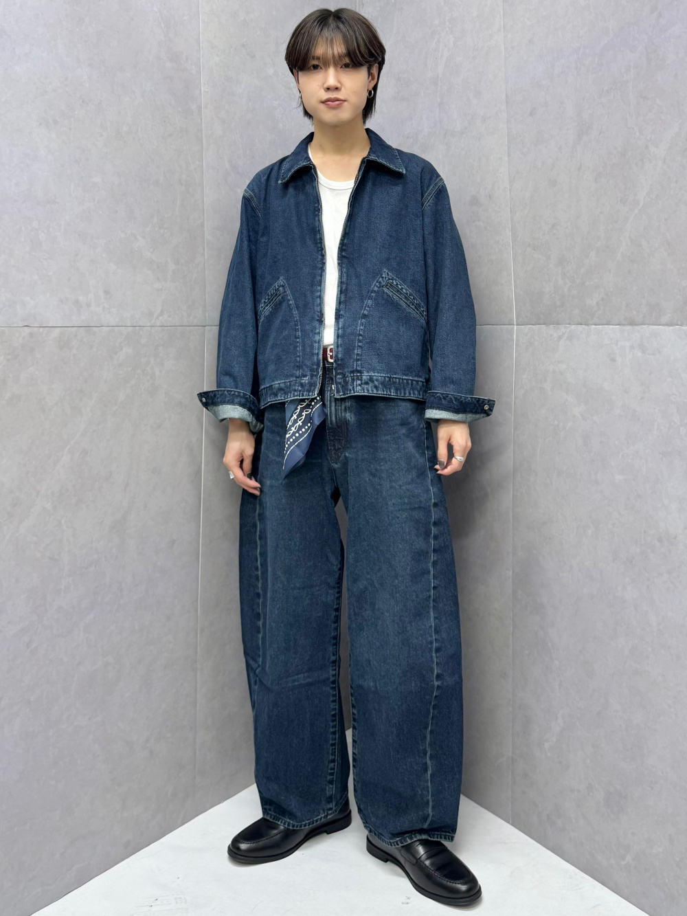 スムースニットタートルネックセーター(長袖)SW、デニムジャケット」の 