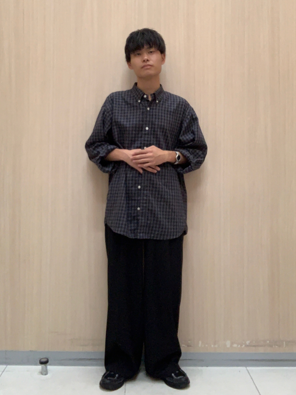 コットンチェックシャツ、タックワイドパンツ(丈標準70.0～74.0cm)」の