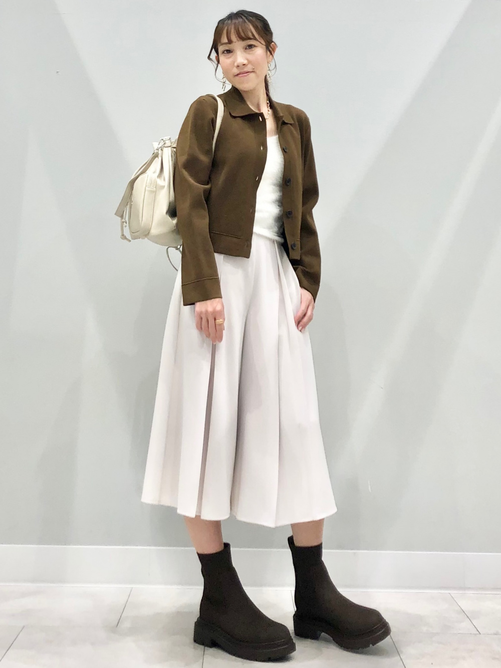 ブラフィールクロップドフェザーキャミソール」の着用コーディネート