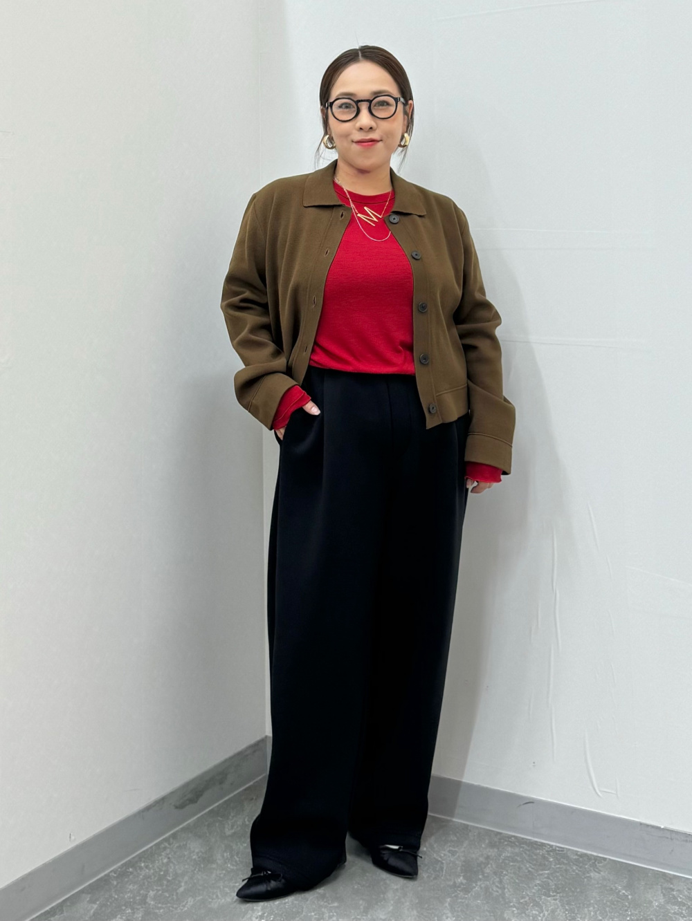 トップス bijou puff sweat Puff Sweat Carrot Pants、Bijou Button Blouse/S/Z」| GU的穿搭理念