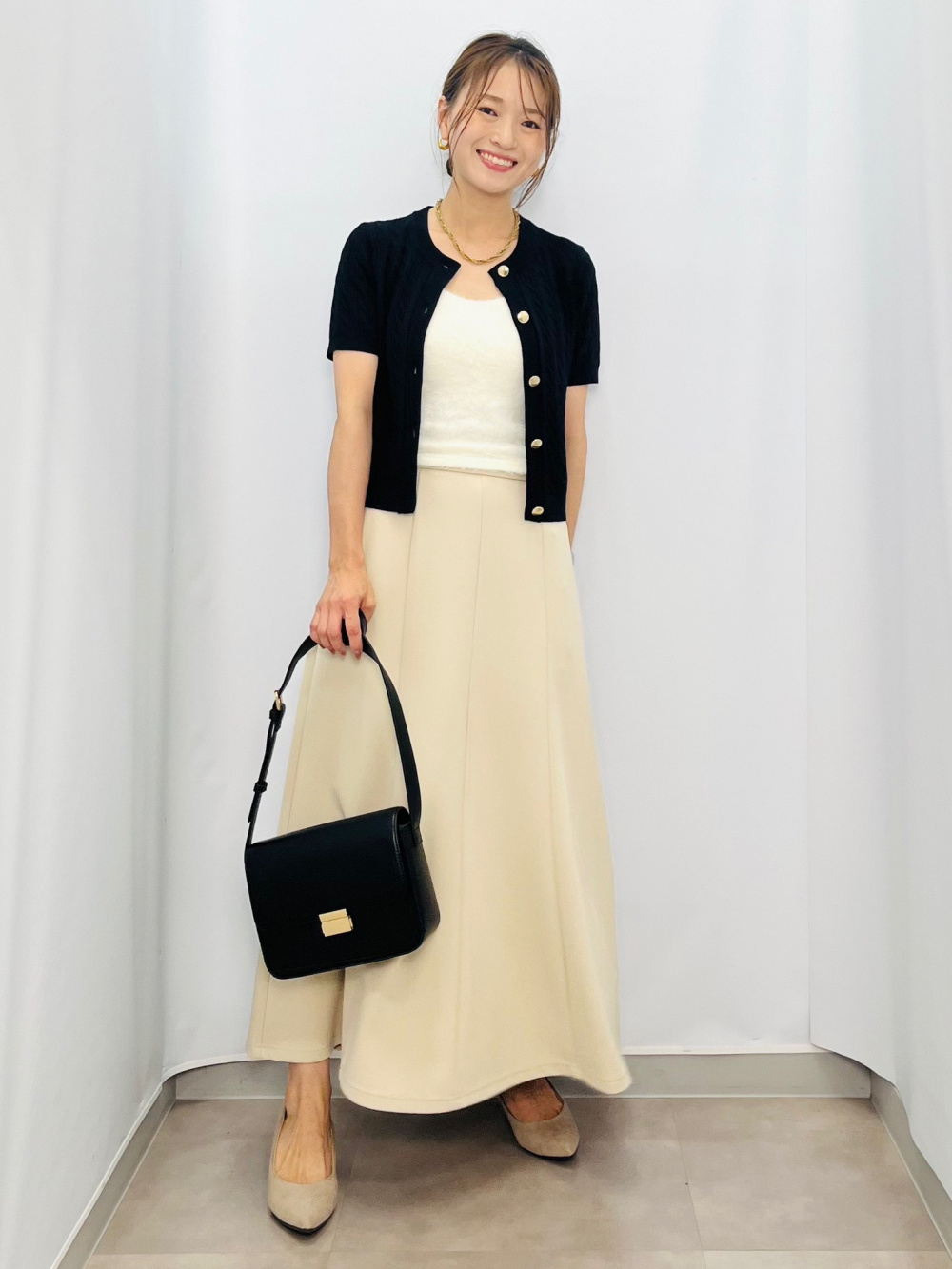 むうの予約ページ GU公式 | VネックセーターZ+E