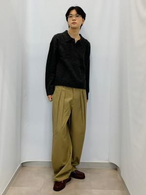 GU公式 | チノバレルレッグタックパンツ