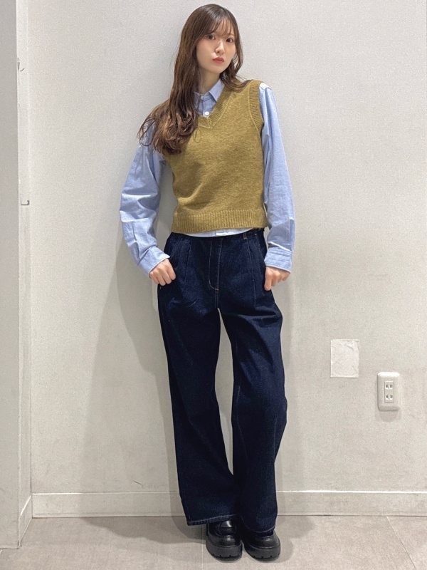 Taiga lgari ネイビーと黄色のボタンセットアップ Official Styling | GU US