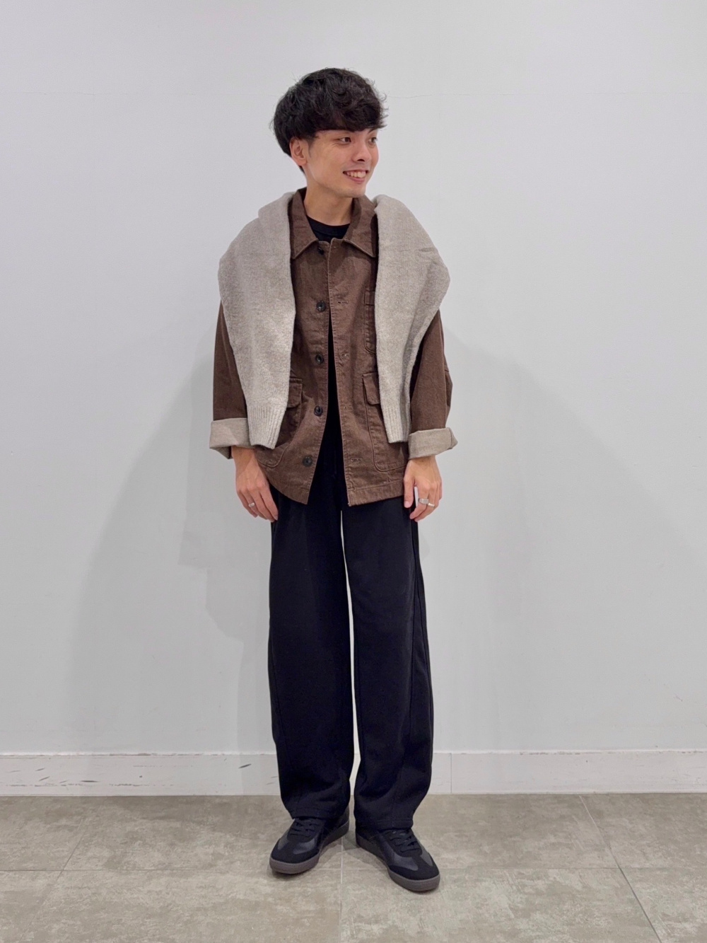 gu-min様 Puff Knit V Neck Cardigan、Denim Work Jacket」| GU的穿搭理念