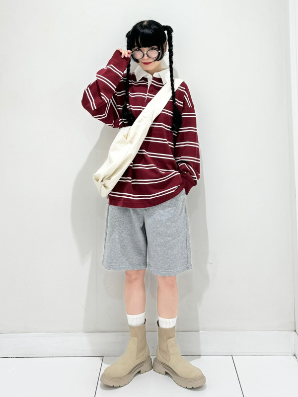 ケーブルフルジップパーカ、ケーブルニットパンツ」の着用