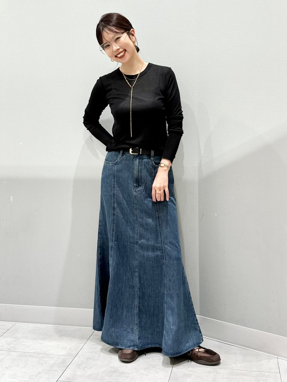 フルジップニットジャケット by rokh、チェックショートシャツ」の着用