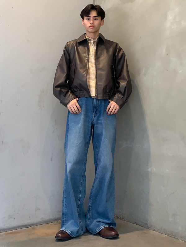 【りょーま】 An outfit using Double Face Sweat Carrot Pants and Leather Flat