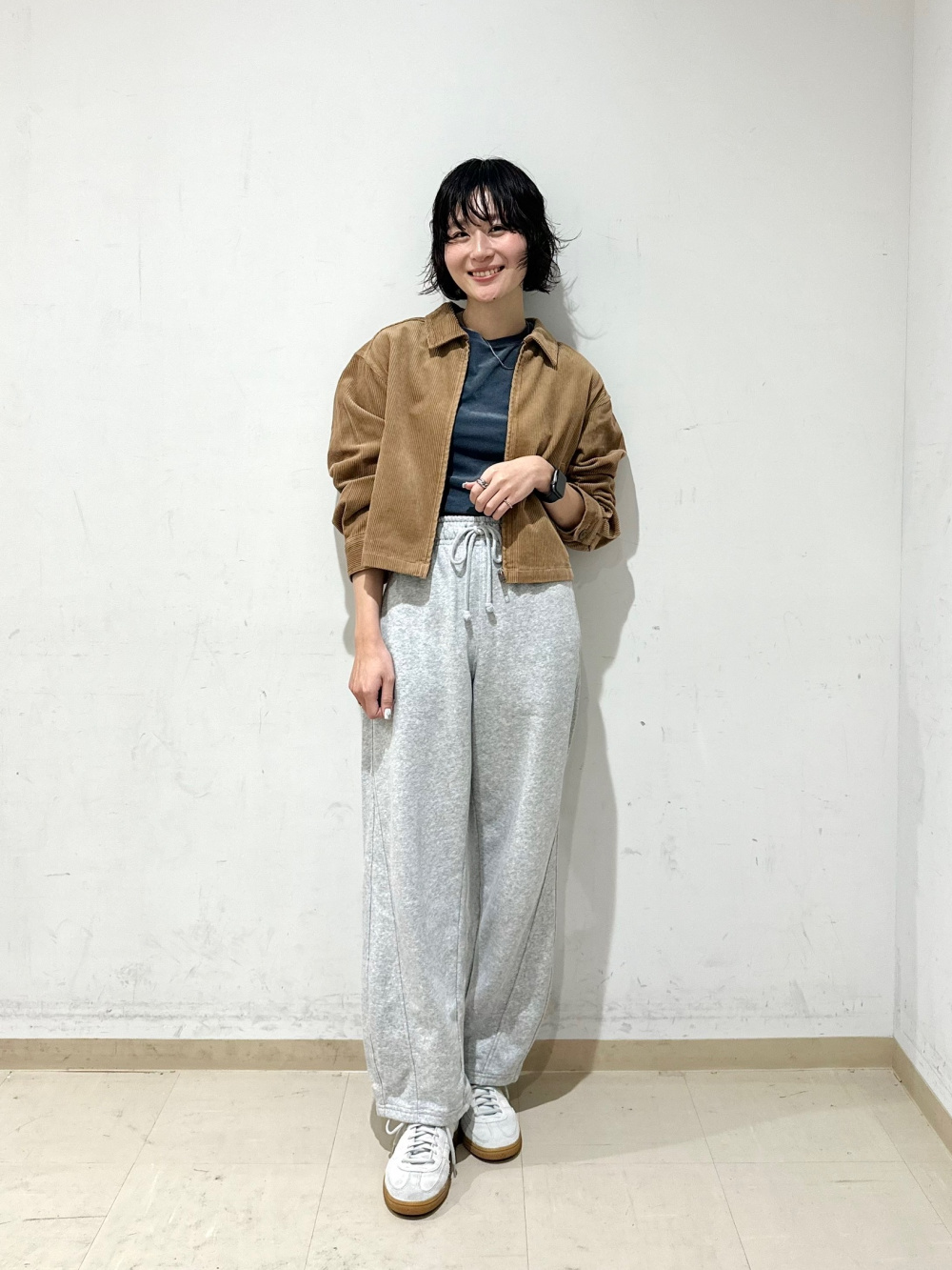 スウェットバレルレッグパンツ、コーデュロイジップシャツジャケット+E