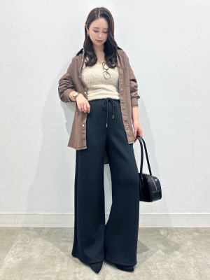 GU公式 | ブラフィールクロップドフェザーキャミソール