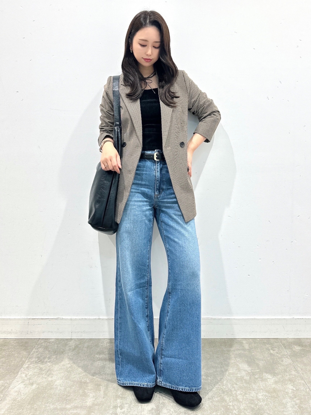 フルジップニットジャケット by rokh、コーデュロイスコート」の着用