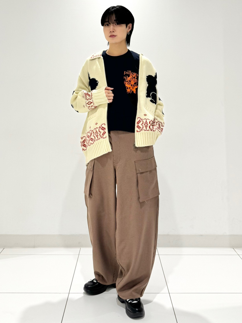 グラフィックT by rokh +X、フルジップニットジャケット by rokh」の