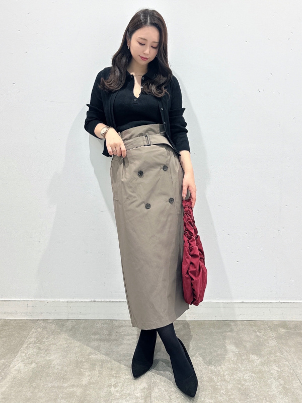 Trench Skirt/by rokh」的穿搭靈感｜GU