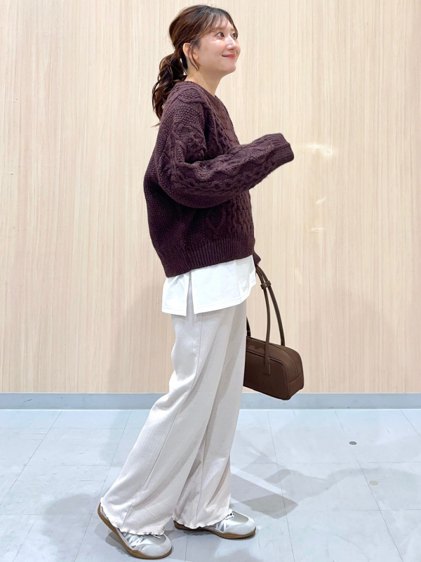 ブラッシュドリブイージーパンツ（レディース）の着用コーディネート