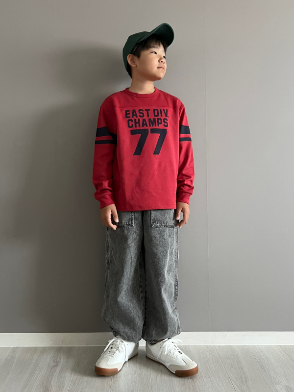 KIDS(男女兼用)デニムワイドワークジョガーパンツ（子ども服）の着用