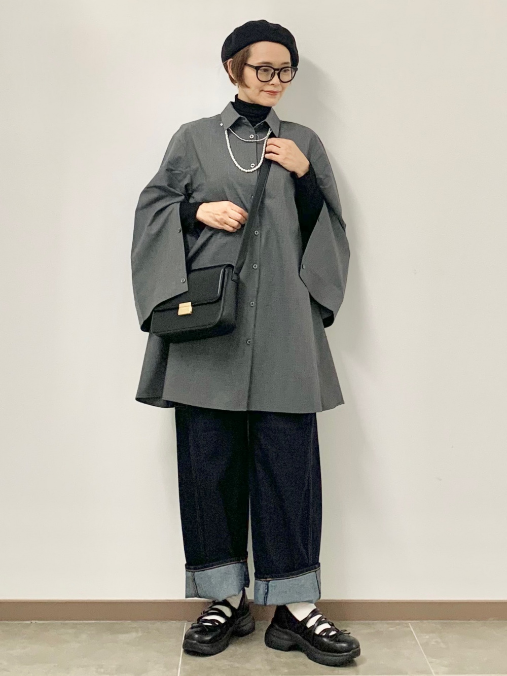 フルジップニットジャケット by rokh、コーデュロイスコート」の着用